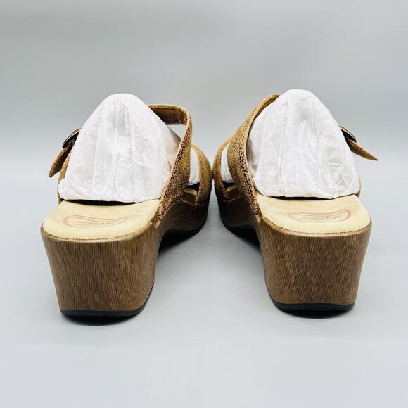 Dansko Sandals Womens 9.5 Gold Sophie Wedge Slide Double Buckle Strap Comfort - Picture 8 of 13